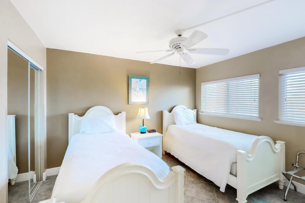 Beach House V Destin Bagian luar foto